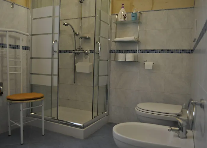 Holidays בית הארחה לצ'ה