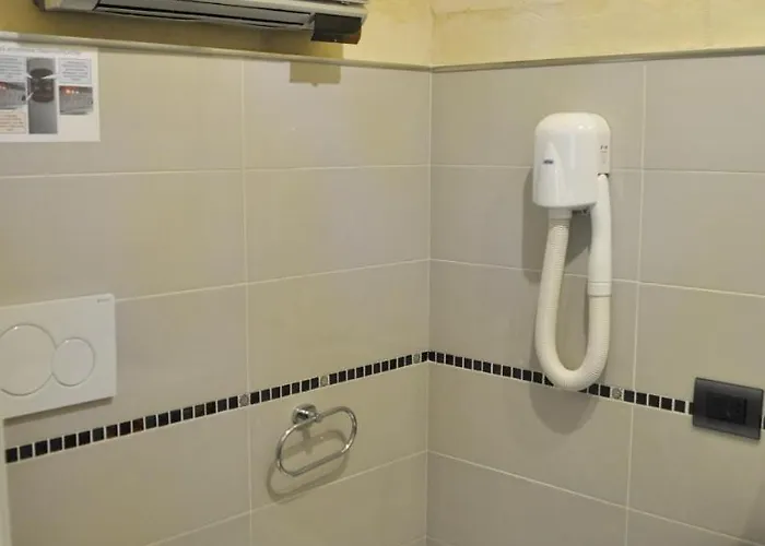 Holidays בית הארחה לצ'ה